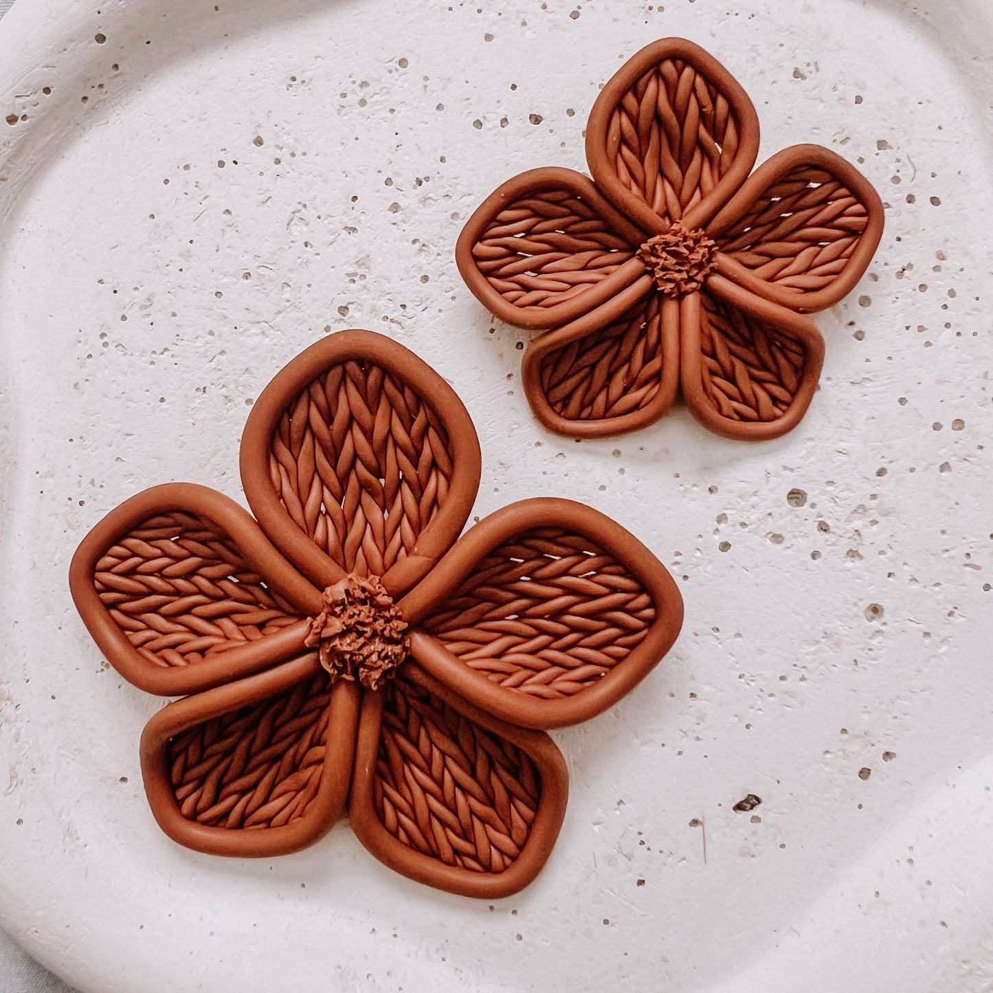 KNITTED FLORAL STUDS